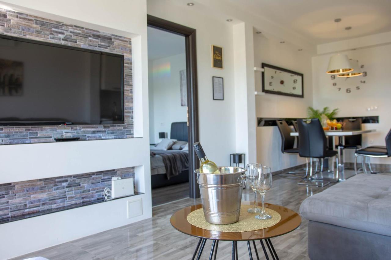 Deluxe Apartment Bellacosta Kaštela Exterior foto