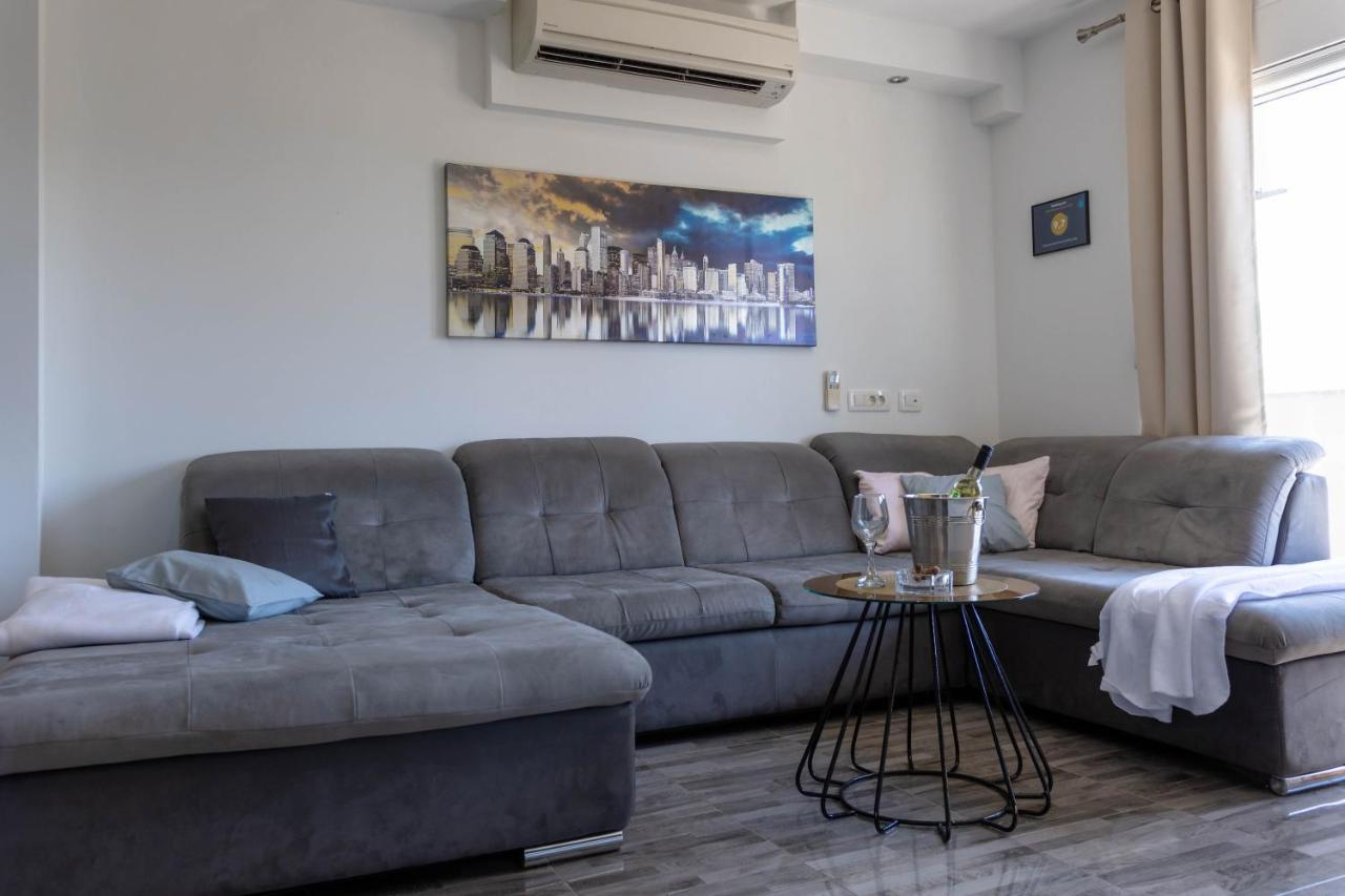 Deluxe Apartment Bellacosta Kaštela Exterior foto